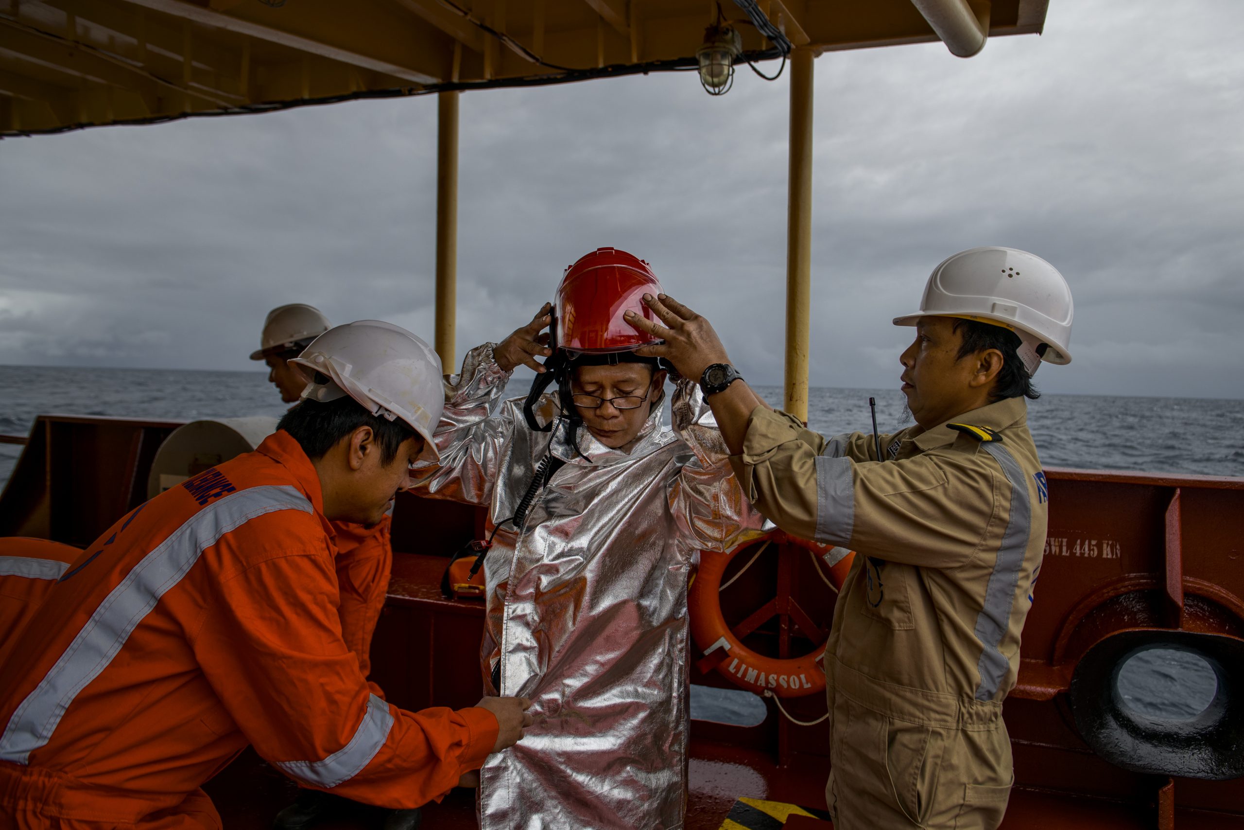 PHILIPPINES-SHIPPING-LABORERS